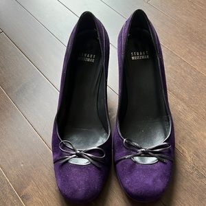 Stuart Weitzman purple suede shoes